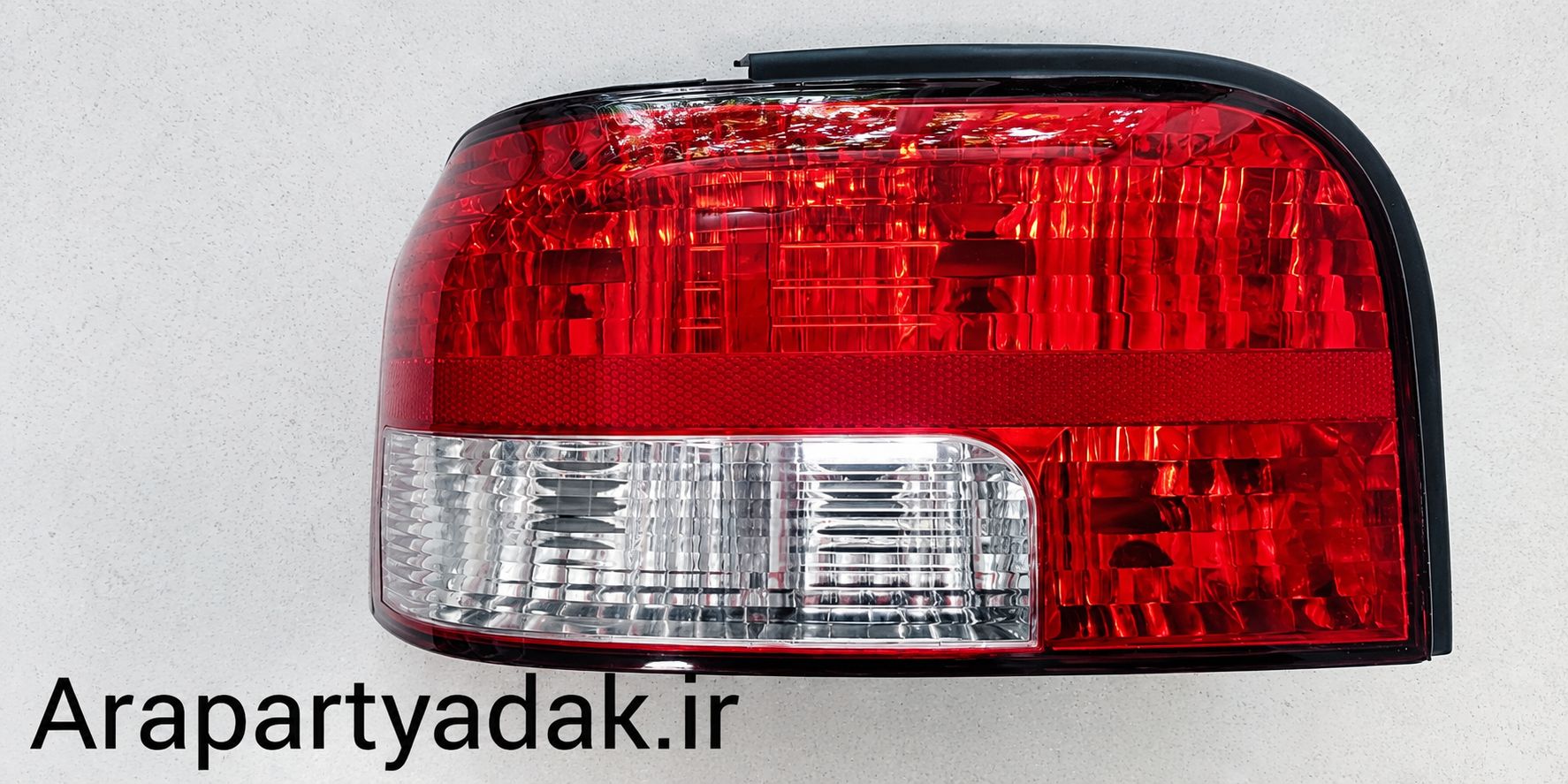 خطر عقب پراید 131 با دسته سیم  برند مدرن چپ (راننده)